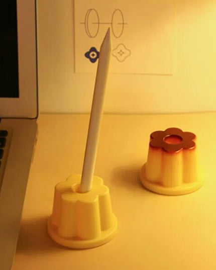 Pudding Pen Holder