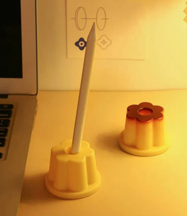 Pudding Pen Holder