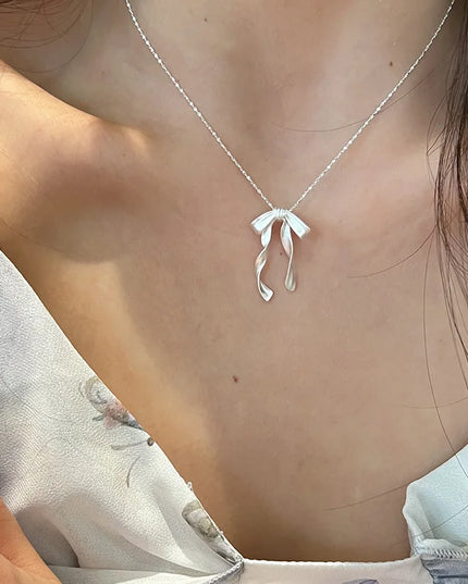 Silver Ribbon Necklace