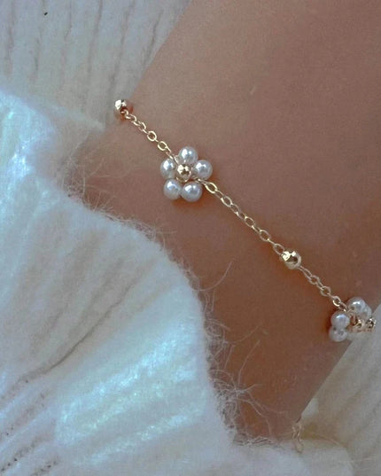 Pearl Daisy Beaded Bracelet