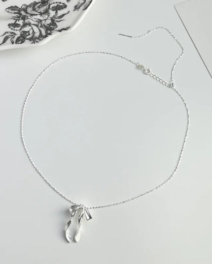 Silver Ribbon Necklace