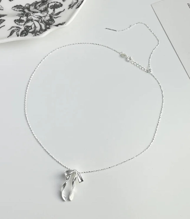 Silver Ribbon Necklace