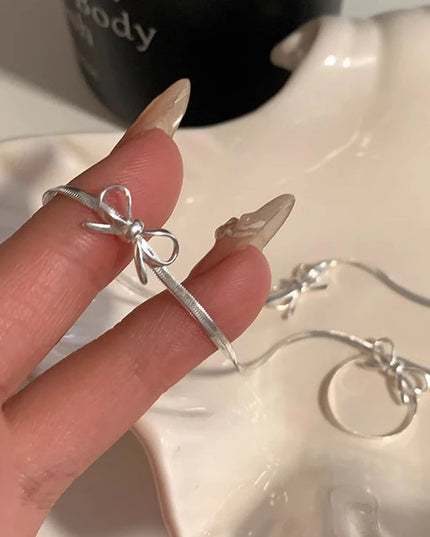 Silver Bow Necklace