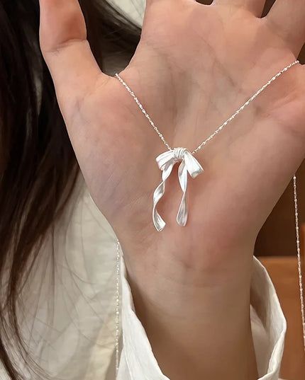 Silver Ribbon Necklace