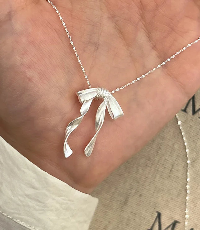 Silver Ribbon Necklace