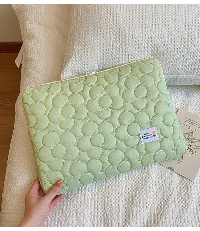 Buffer Daisy Laptop Sleeve